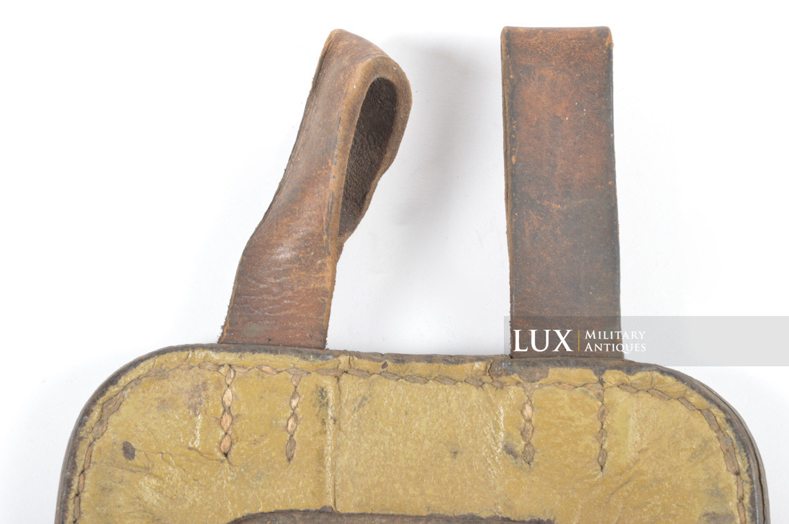 German late-war pressed cardboard e-tool carrying case, « dyo44 » - photo 8