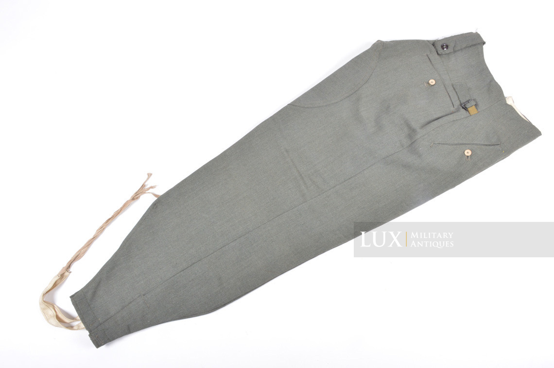 Unissued Heer / Waffen-SS M43 gabardine combat trousers, « Keilhose » - photo 9
