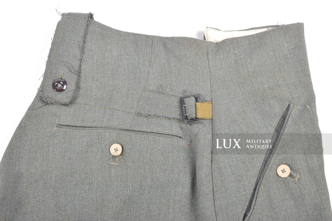 Unissued Heer / Waffen-SS M43 gabardine combat trousers, « Keilhose » - photo 11