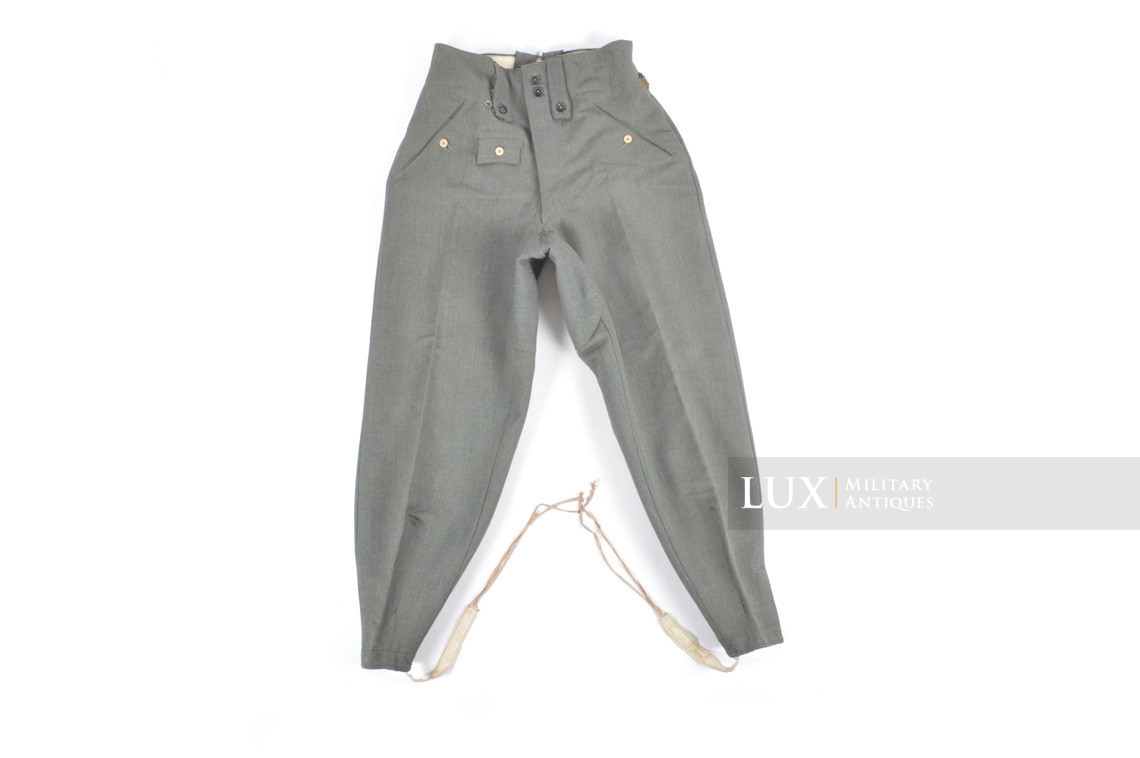 Unissued Heer / Waffen-SS M43 gabardine combat trousers, « Keilhose » - photo 12