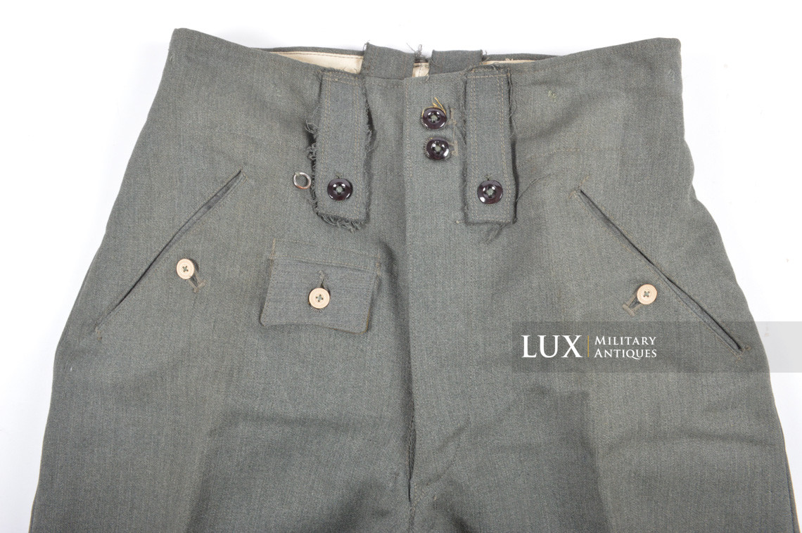 Unissued Heer / Waffen-SS M43 gabardine combat trousers, « Keilhose » - photo 16