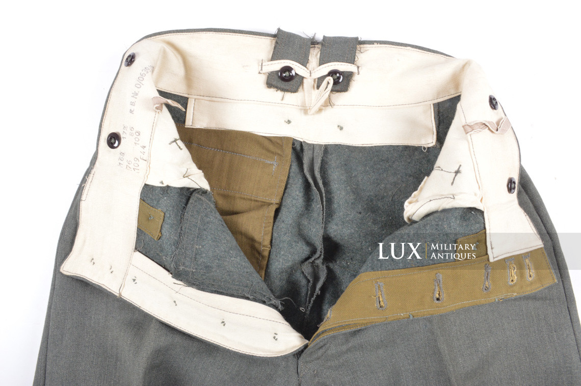 Unissued Heer / Waffen-SS M43 gabardine combat trousers, « Keilhose » - photo 24