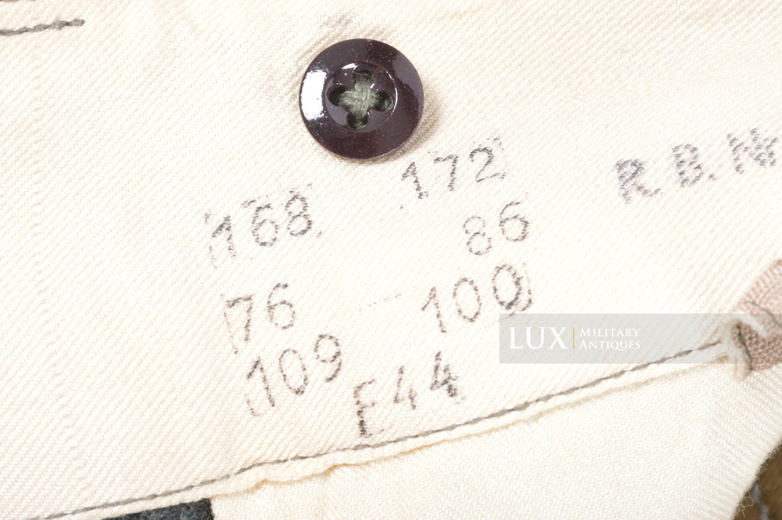Unissued Heer / Waffen-SS M43 gabardine combat trousers, « Keilhose » - photo 25