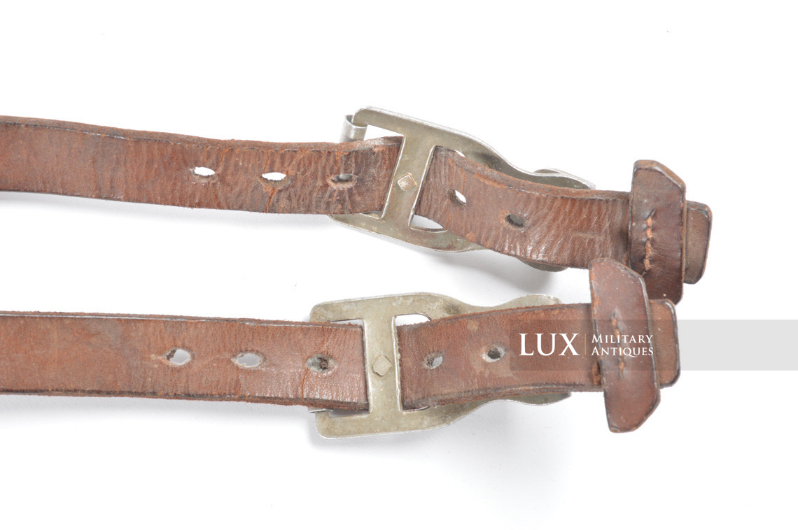 Early Luftwaffe Y-straps in chocolate brown leather - photo 8