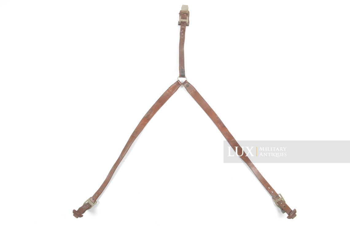 Early Luftwaffe Y-straps in chocolate brown leather - photo 11