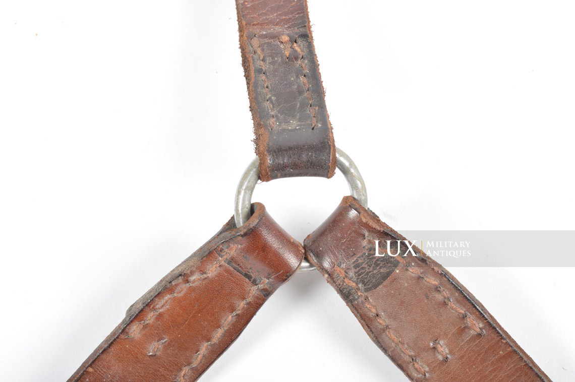 Early Luftwaffe Y-straps in chocolate brown leather - photo 12