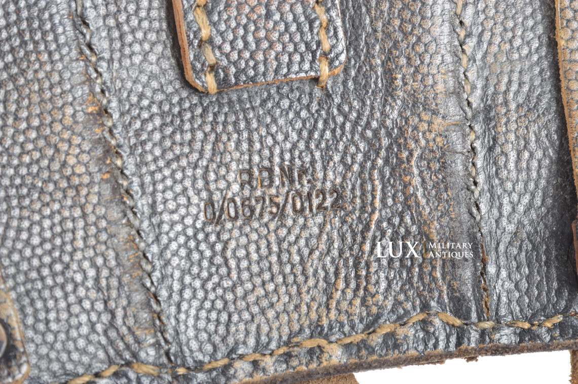 Matching pair of late war k98 ammunition pouches, « RBNr. 0/0675/0122 » - photo 10