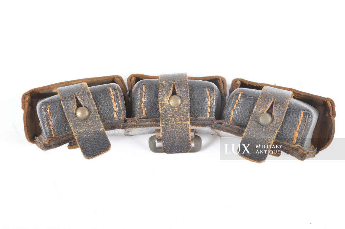Matching pair of late war k98 ammunition pouches, « RBNr. 0/0675/0122 » - photo 11