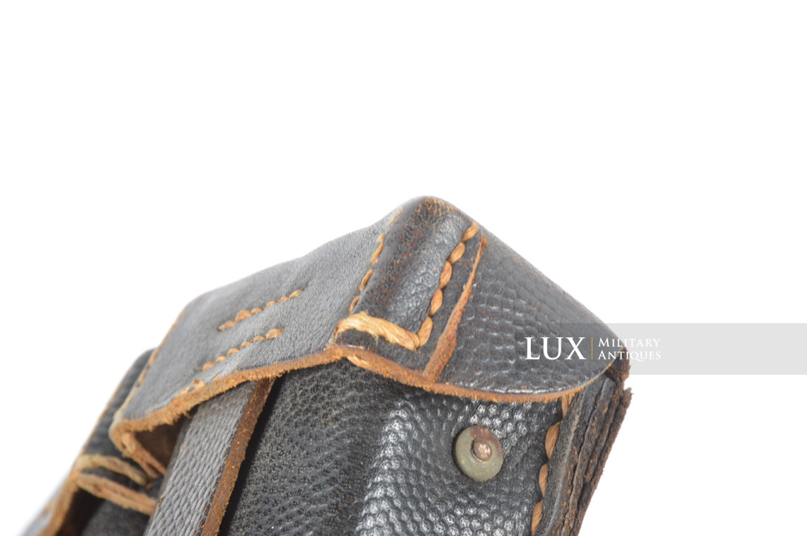 Matching pair of late war k98 ammunition pouches, « RBNr. 0/0675/0122 » - photo 13