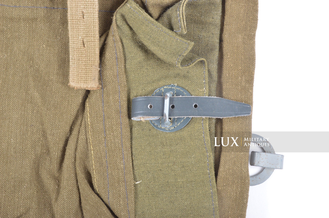Unissued German late-war pioneer combat assault backpack - photo 9