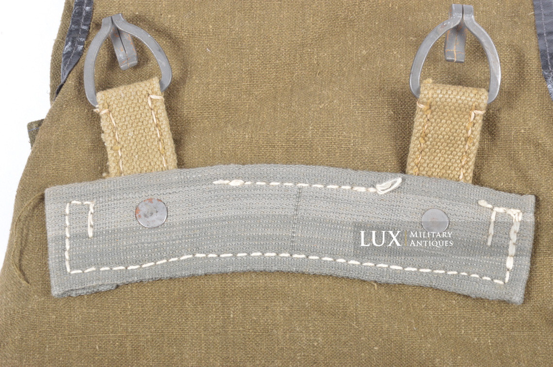 Unissued German late-war pioneer combat assault backpack - photo 12