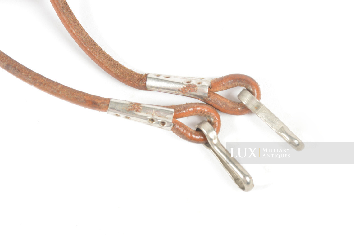 Luftwaffe gravity knife lanyard in leather - photo 8