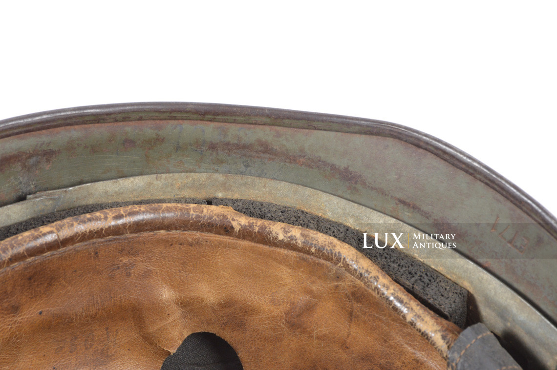 Casque parachutiste allemand M38 double insigne camouflé « FJR6 » - photo 22