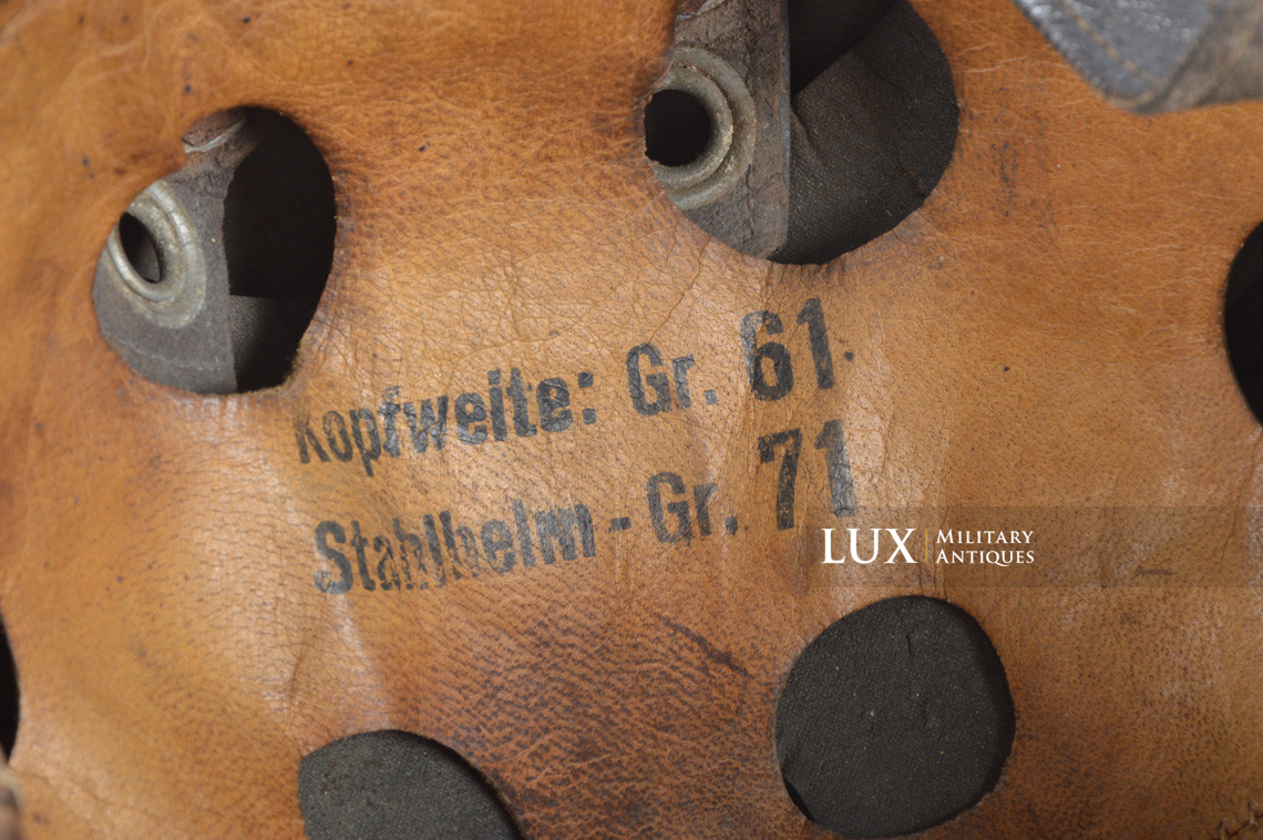 Casque parachutiste allemand M38 double insigne camouflé « FJR6 » - photo 26