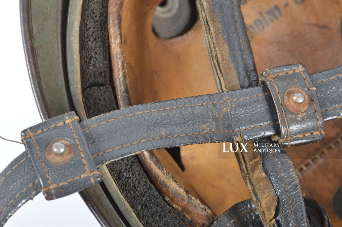 Casque parachutiste allemand M38 double insigne camouflé « FJR6 » - photo 33