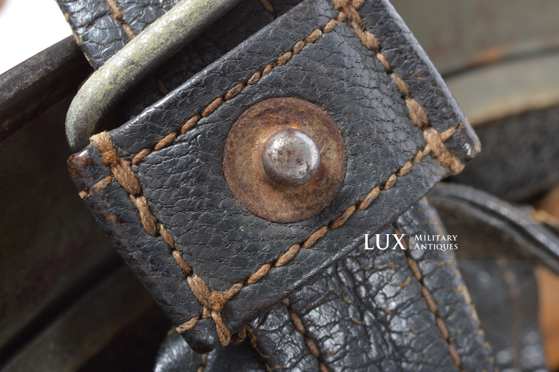 Casque parachutiste allemand M38 double insigne camouflé « FJR6 » - photo 34