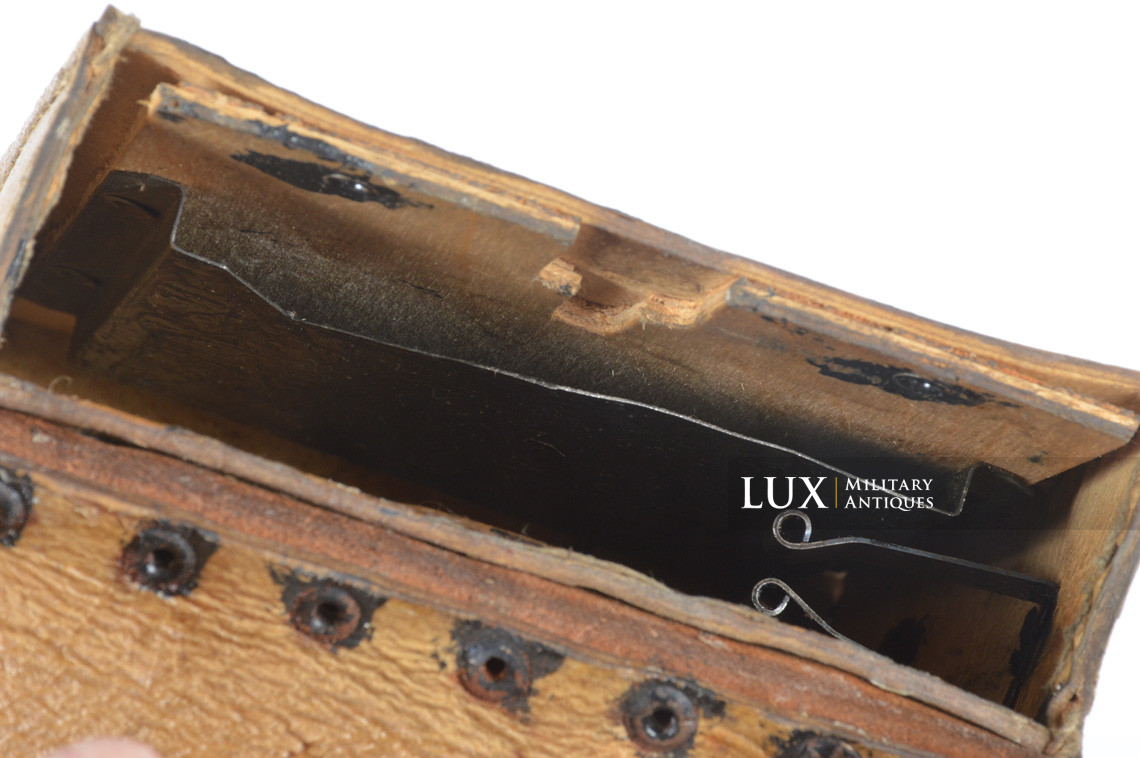 MG34/42 gunner's belt pouch in tab pressed cardboard, « gut 4 » - photo 14