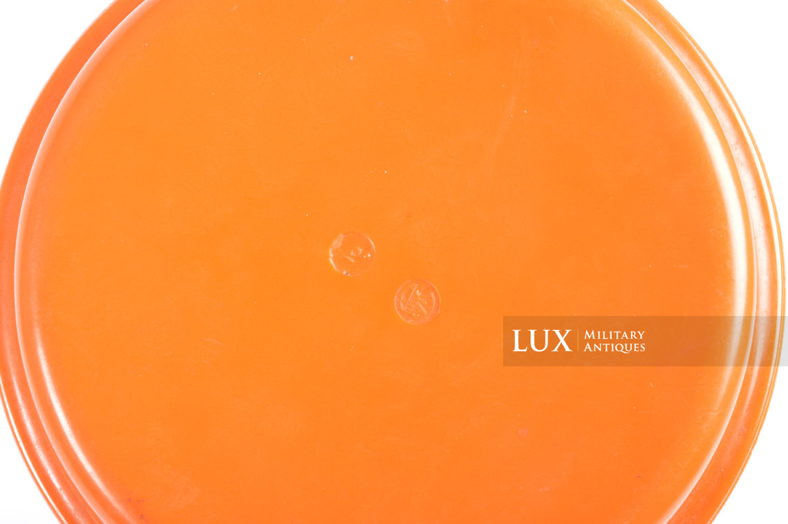 German orange bakelite butterdish - Lux Military Antiques - photo 10