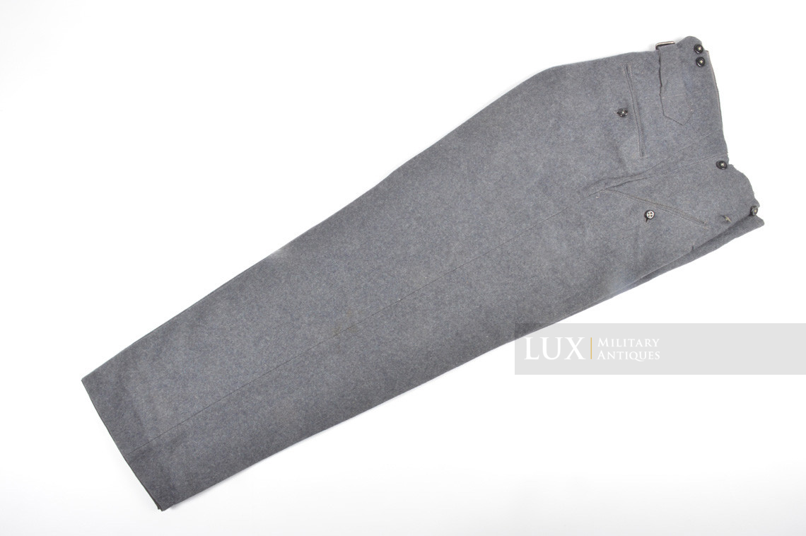 Pantalon M40 Luftwaffe fin de guerre, état neuf, « RBNr / B43 » - photo 10