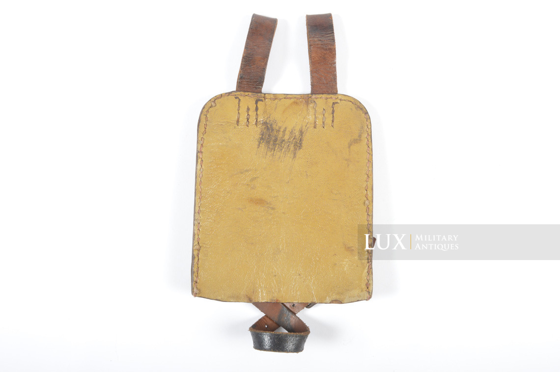 German late-war tan pressed cardboard entrenching tool carrying case - photo 17