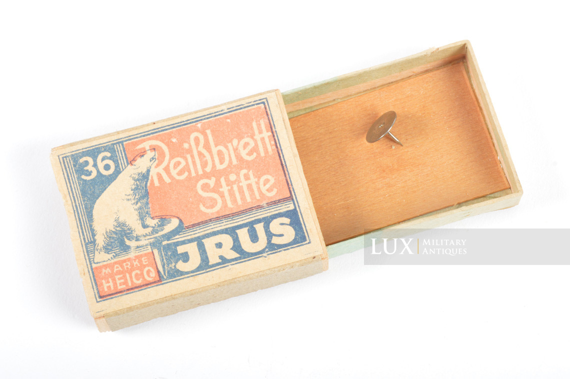 German thumbtacks box - photo 4
