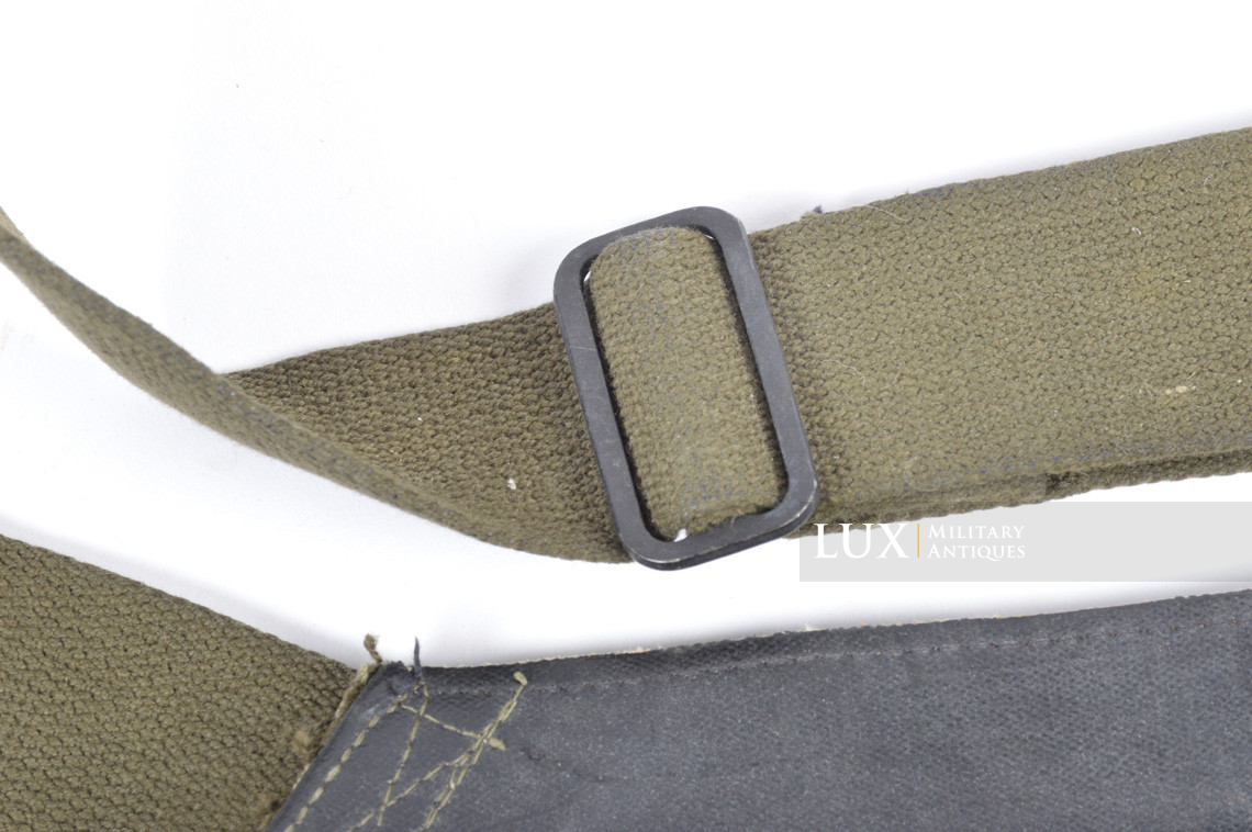 US M7 assault gas mask bag - photo 12