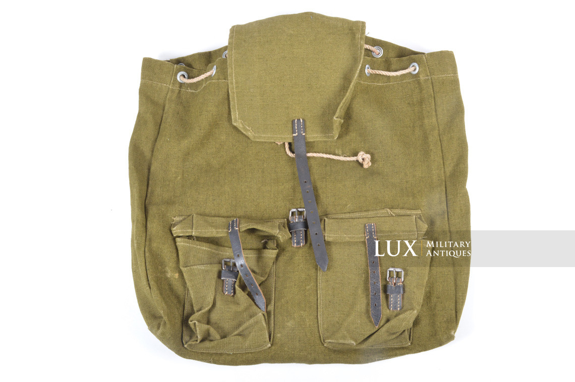 Unissued late-war german green combat backpack - photo 4
