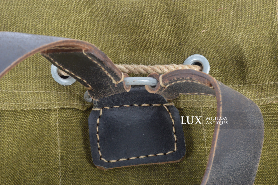 Unissued late-war german green combat backpack - photo 15