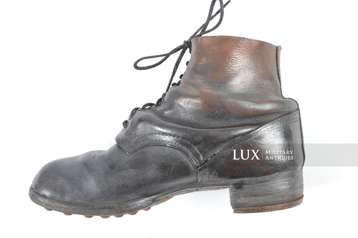 Mid-war German low ankle combat boots, « 1942 » - photo 12