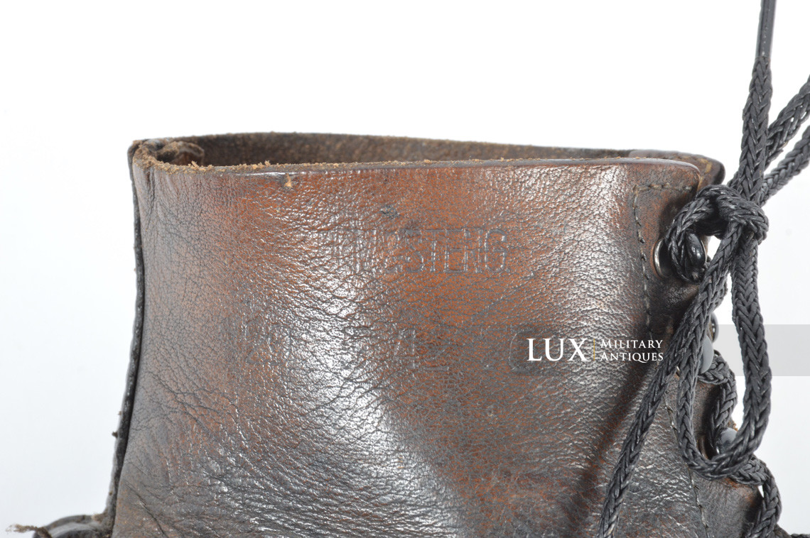 Mid-war German low ankle combat boots, « 1942 » - photo 30