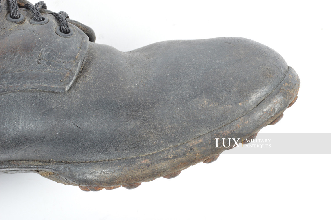 Mid-war German low ankle combat boots, « 1942 » - photo 32