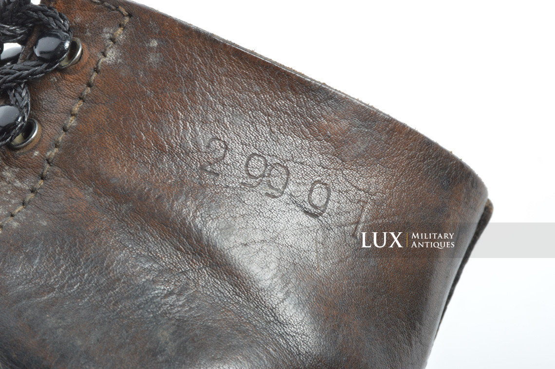 Mid-war German low ankle combat boots, « 1942 » - photo 36