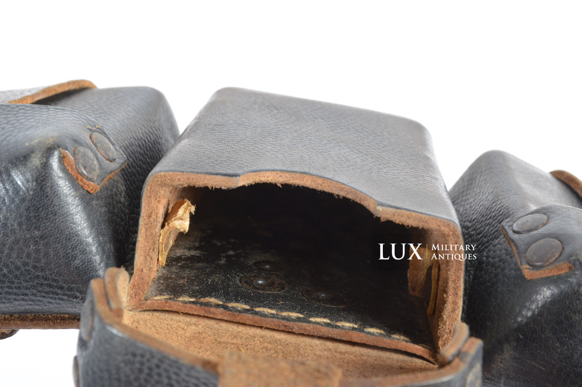 Matching pair of late-war k98 ammunition pouches, RBNr « 0/0633/0013 » - photo 15