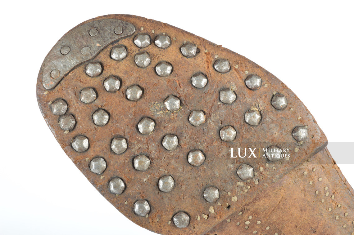Late-war German low ankle combat boots - photo 33