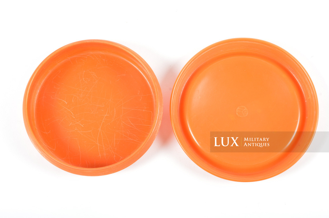 German orange bakelite butterdish - Lux Military Antiques - photo 10