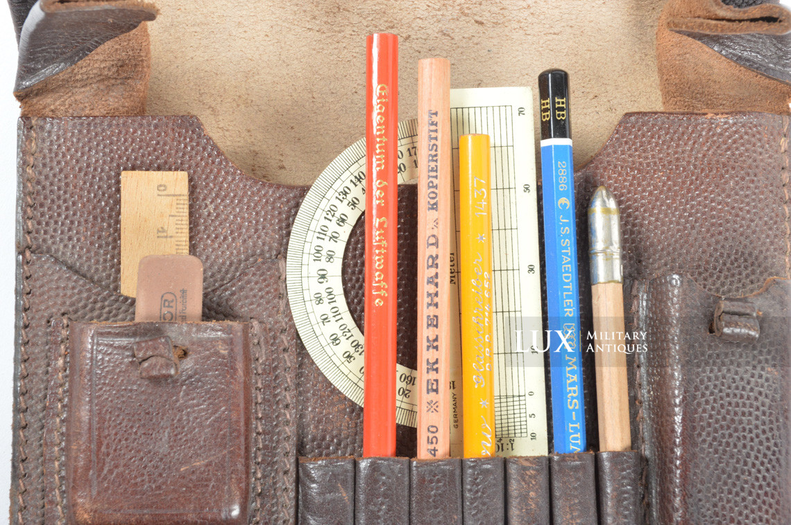 Porte cartes précoce en cuir naturel brun avec des accessoires, « 1939 » - photo 12
