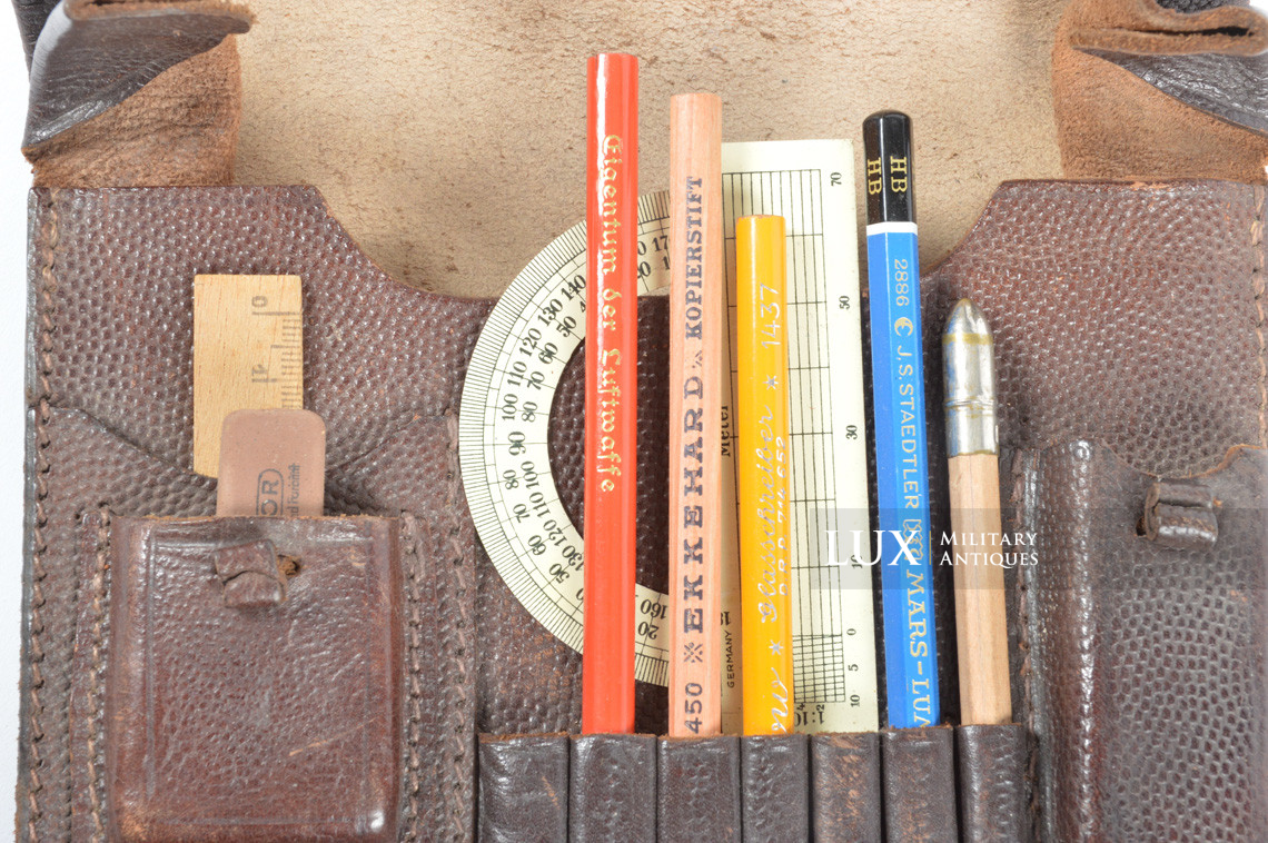 Early German brown map case with some accessories, « 1939 » - photo 12