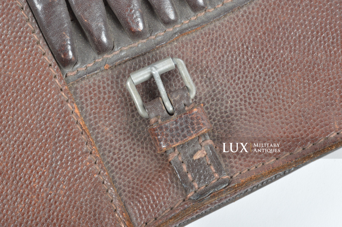 Porte cartes précoce en cuir naturel brun avec des accessoires, « 1939 » - photo 13