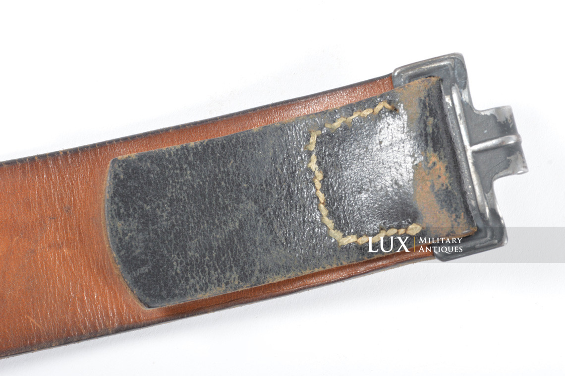 Mid-war German Luftwaffe combat service leather belt, « Eigentum D. Waffen » - photo 8
