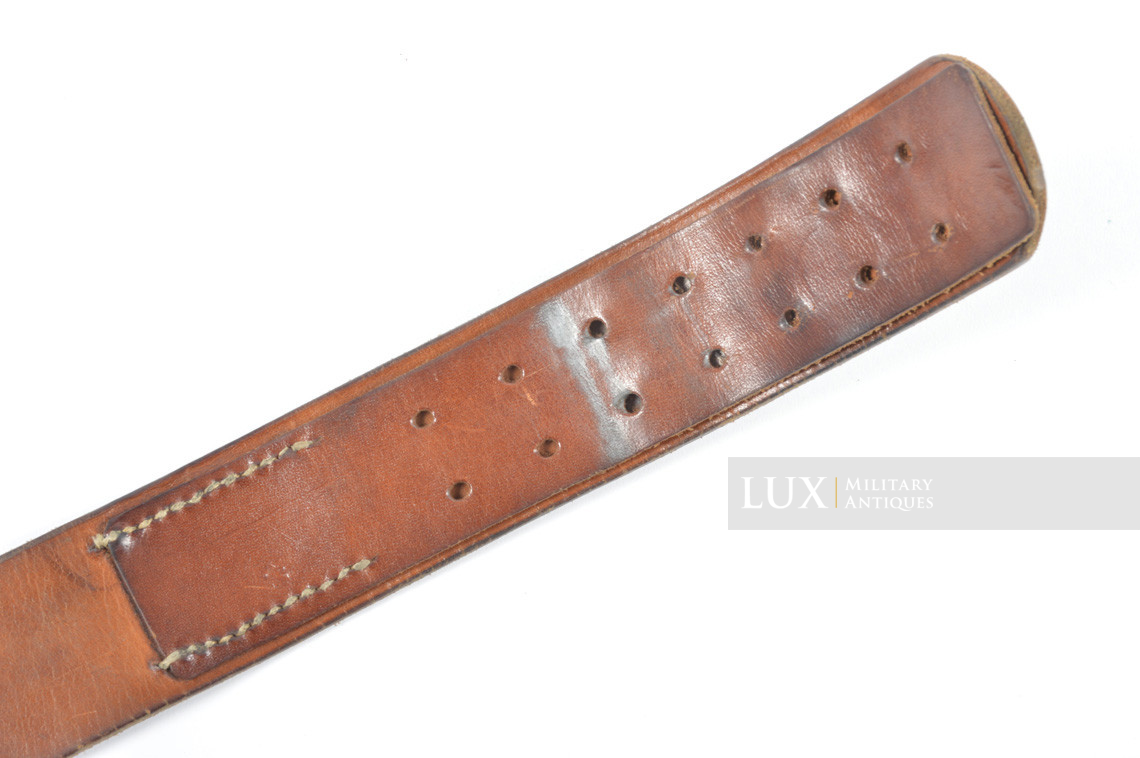 Mid-war German Luftwaffe combat service leather belt, « Eigentum D. Waffen » - photo 16