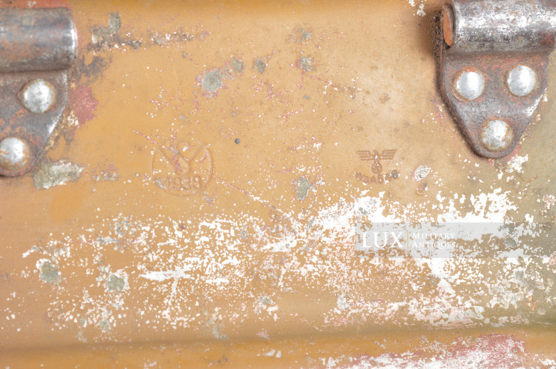 Early German three-tone camouflage MG34 ammunition case, « 1938 » - photo 9