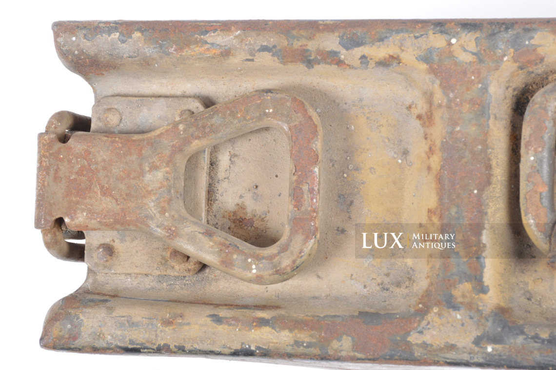 German early-war two ton camouflage MG34/42 ammunitions case - photo 12