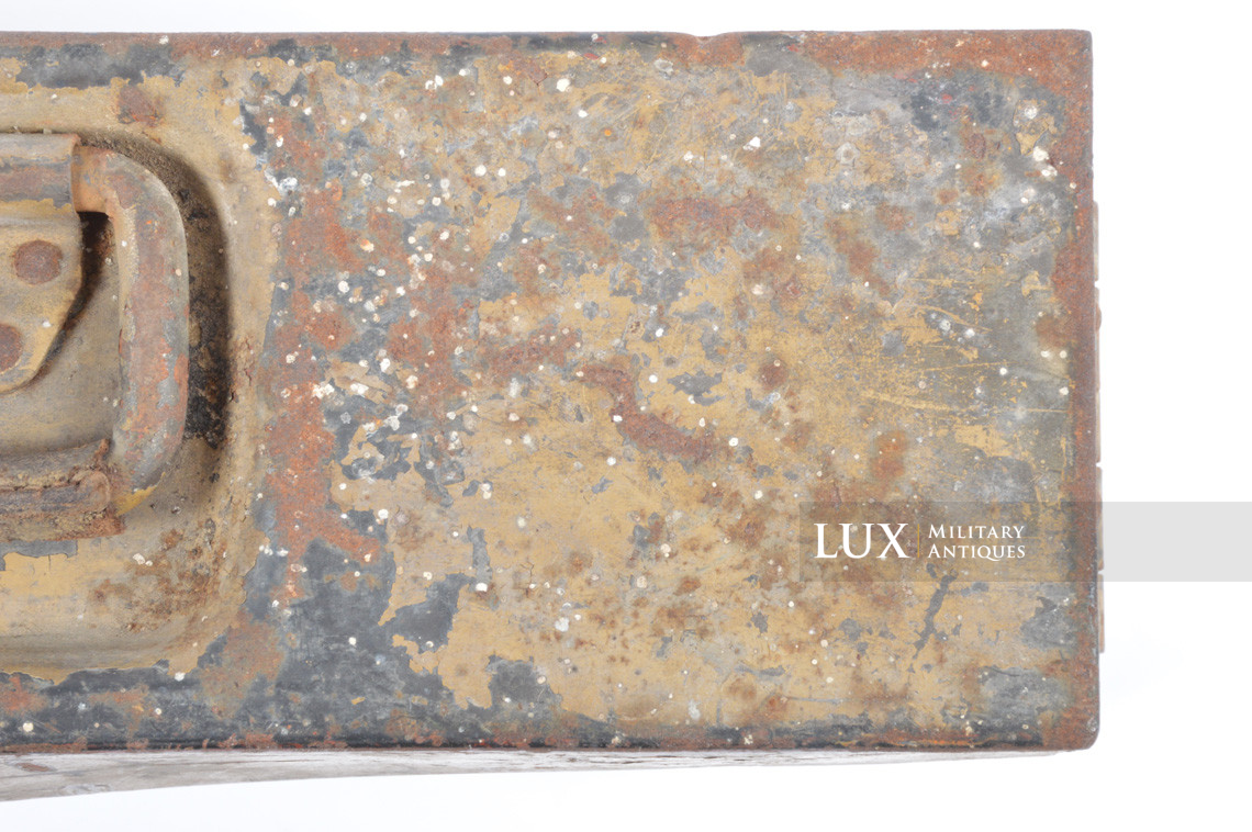 German early-war two ton camouflage MG34/42 ammunitions case - photo 14