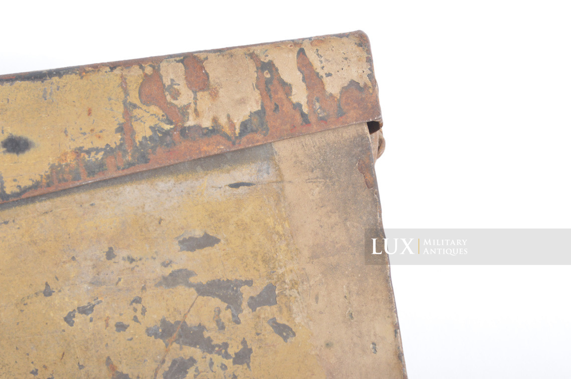 German early-war two ton camouflage MG34/42 ammunitions case - photo 20