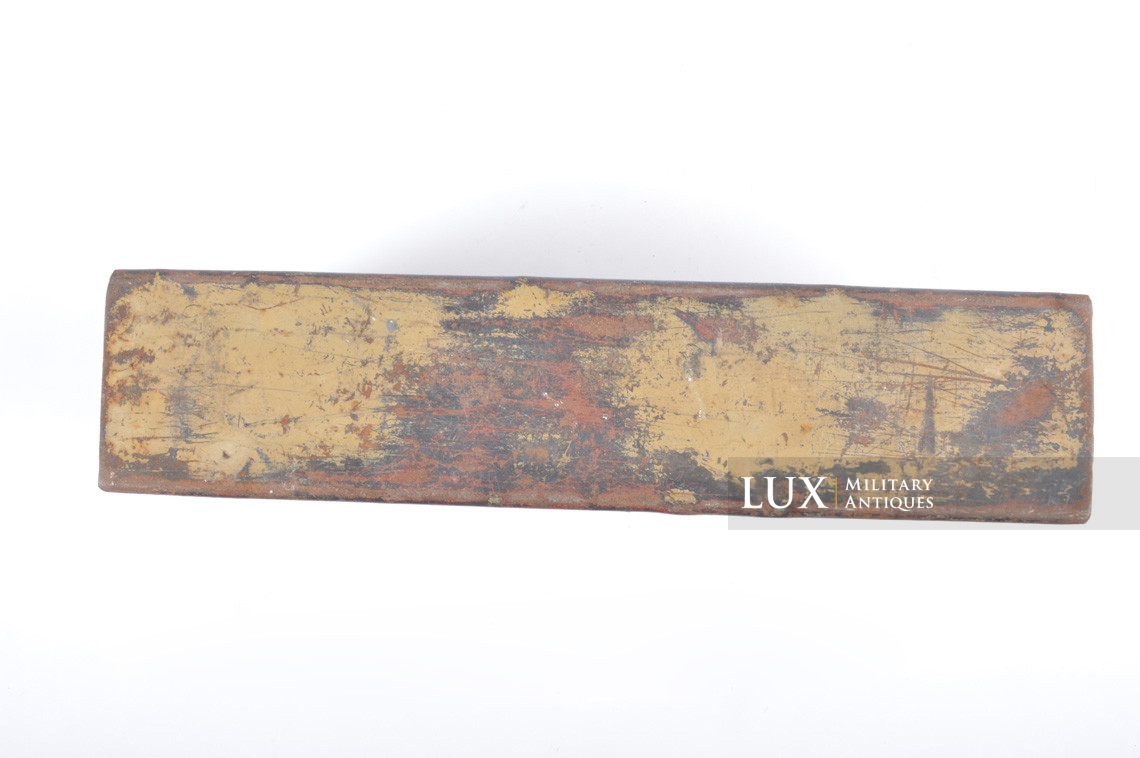 German early-war two ton camouflage MG34/42 ammunitions case - photo 21