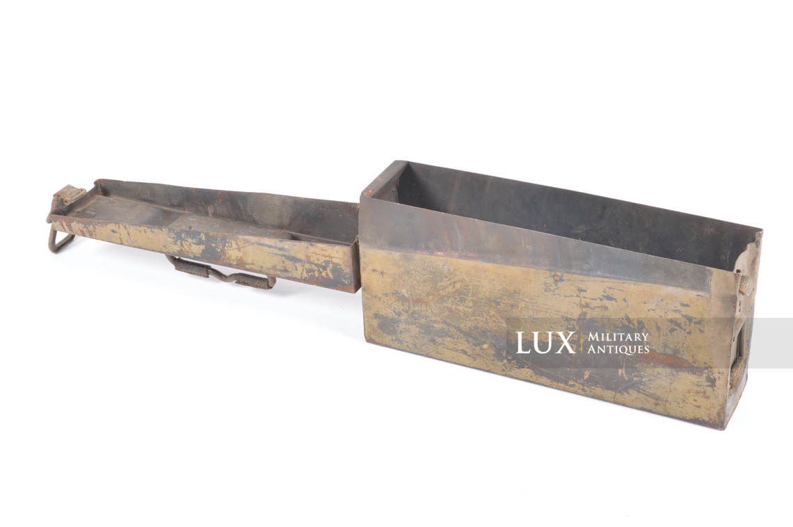 German early-war two ton camouflage MG34/42 ammunitions case - photo 24