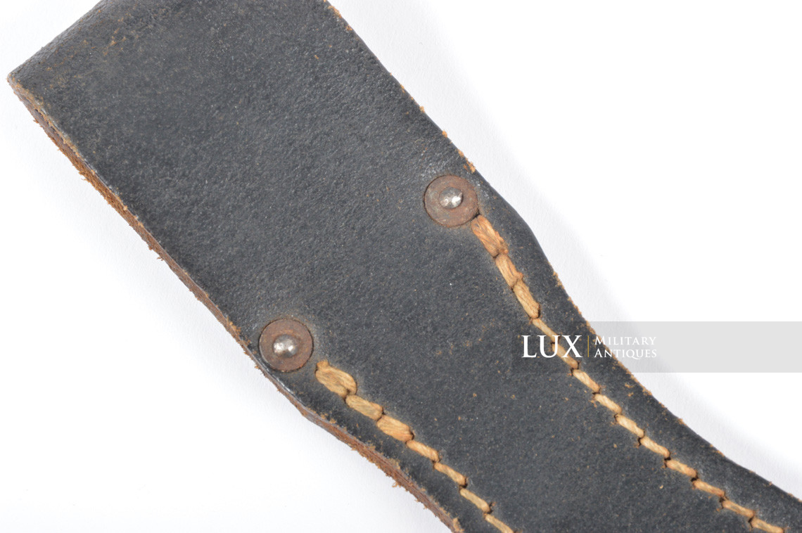 Late-war German k98 bayonet frog, « RB-Nr » - photo 7