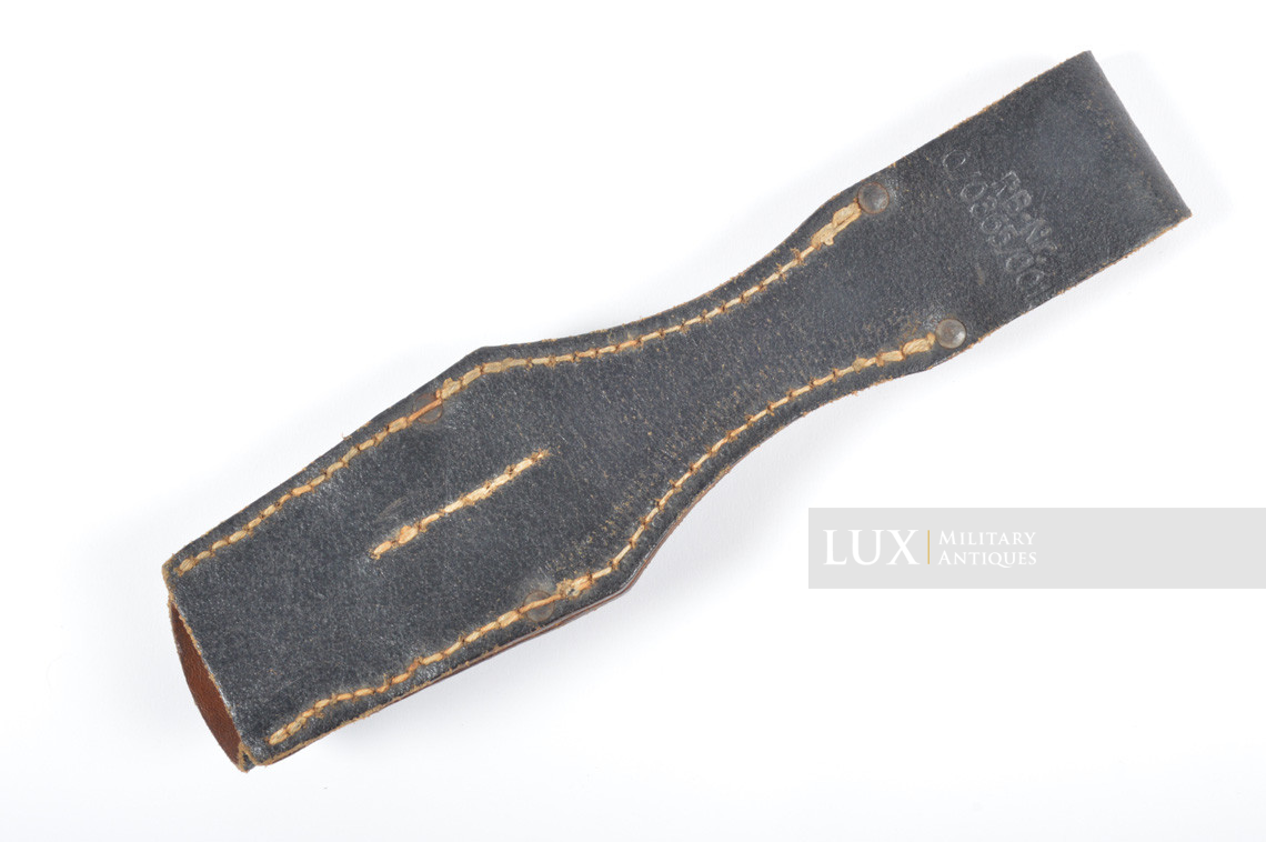Late-war German k98 bayonet frog, « RB-Nr » - photo 9
