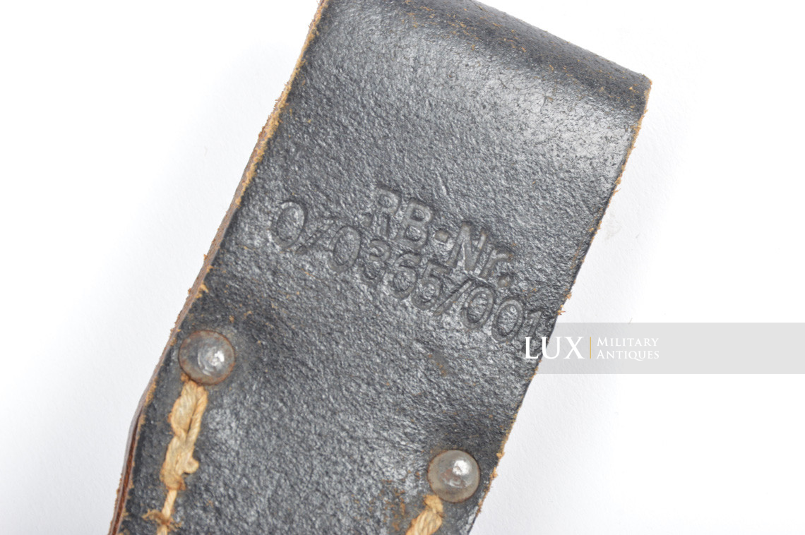 Late-war German k98 bayonet frog, « RB-Nr » - photo 10