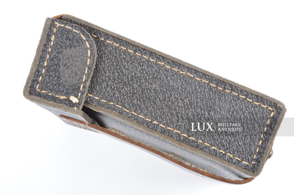 Unissued MG34/42 gunner's belt pouch in black pressed cardboard - photo 13
